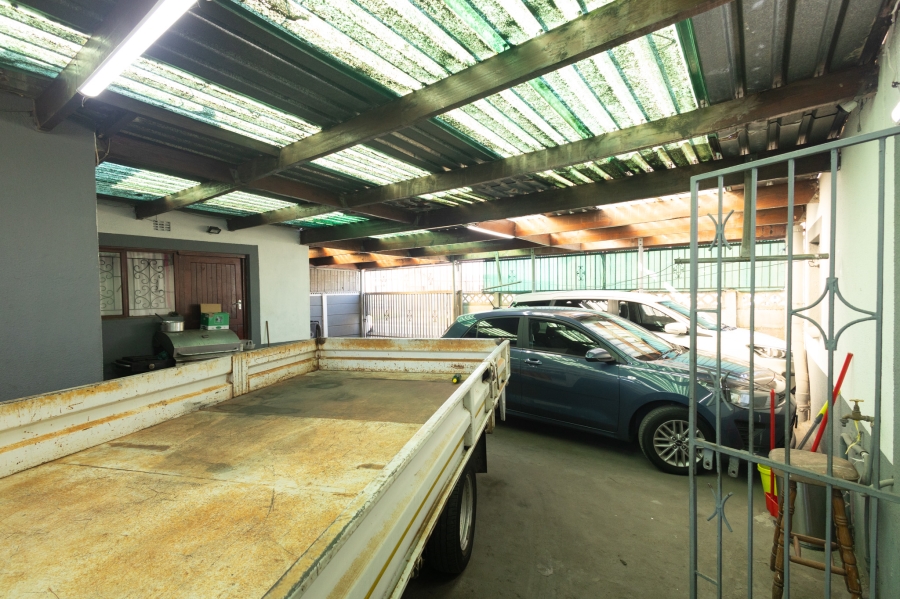 3 Bedroom Property for Sale in Ravensmead Western Cape
